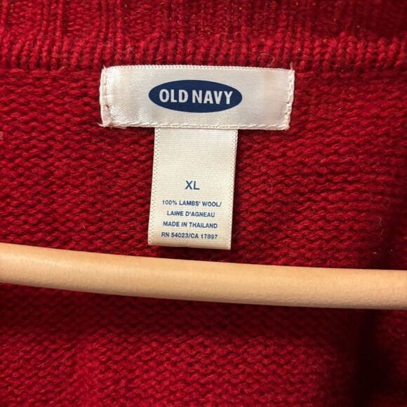 Old Navy Women Red 100% Lambs Wool V Neck Sweater - Picture 3 of 4